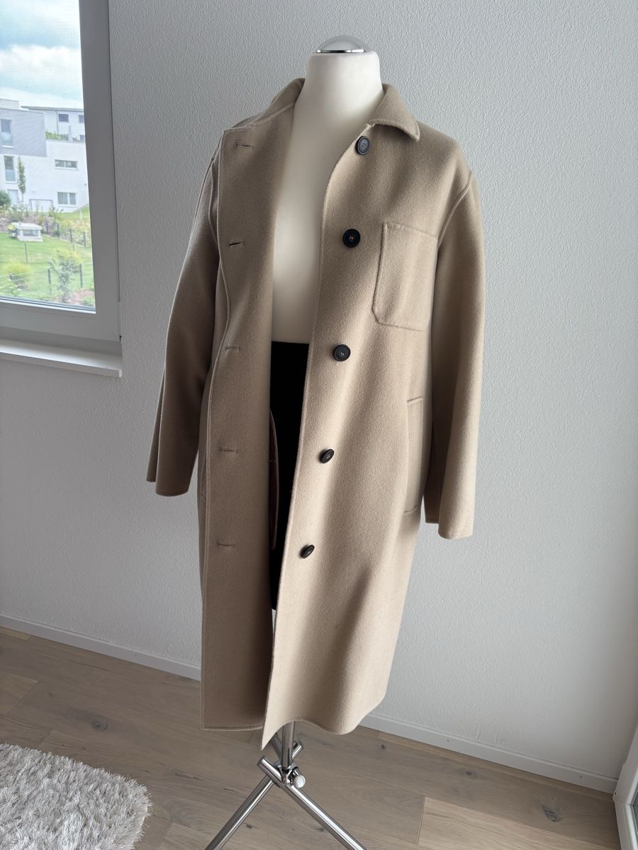 Max Mara Cappotti: Max Mara Weekend Wollmantel beige – Nuovo (secondo la descrizione) da Lömmenschwil venduto da pv_cr 1