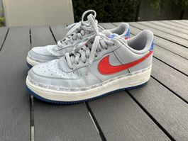 Nike Air Force 1 Low Overbranded Grey/Habanero Red Gr. 42,5