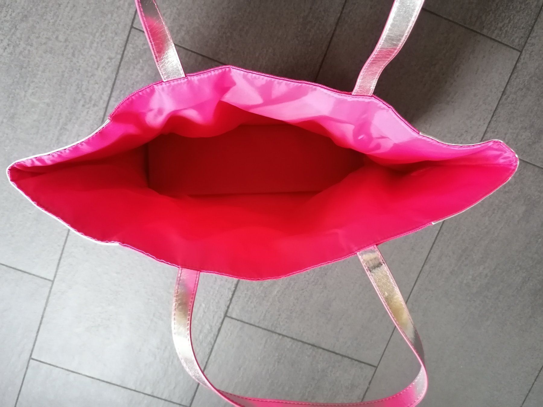 Borse da donna: Handtasche von Clinique – Nuovo e nell'imballaggio originale da Appenzell Enggenh. venduto da vario414 3