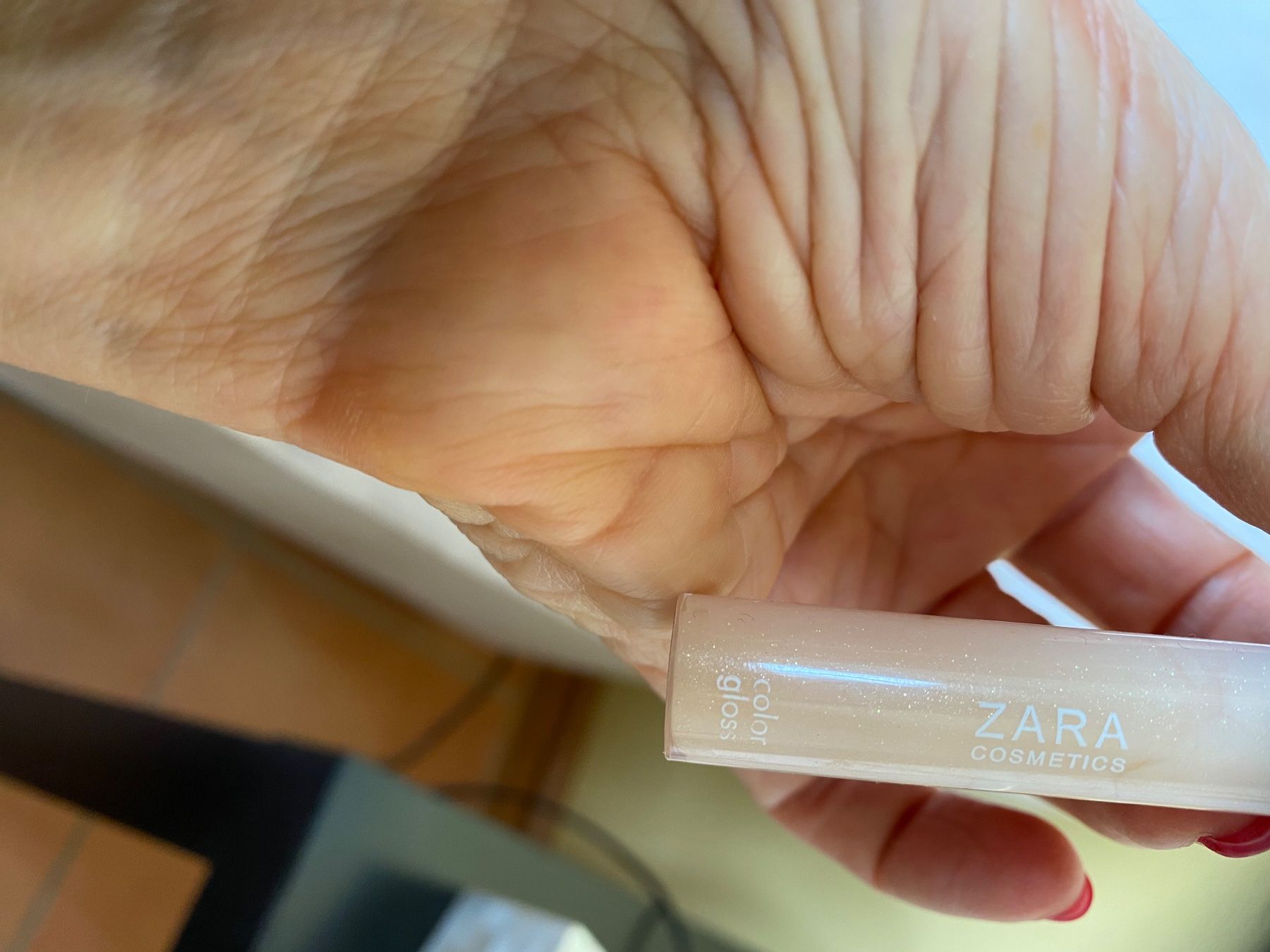 Make-up: Zara Gloss transparent – Usato da Belmont-sur-Lausanne venduto da chu_vxf5 1