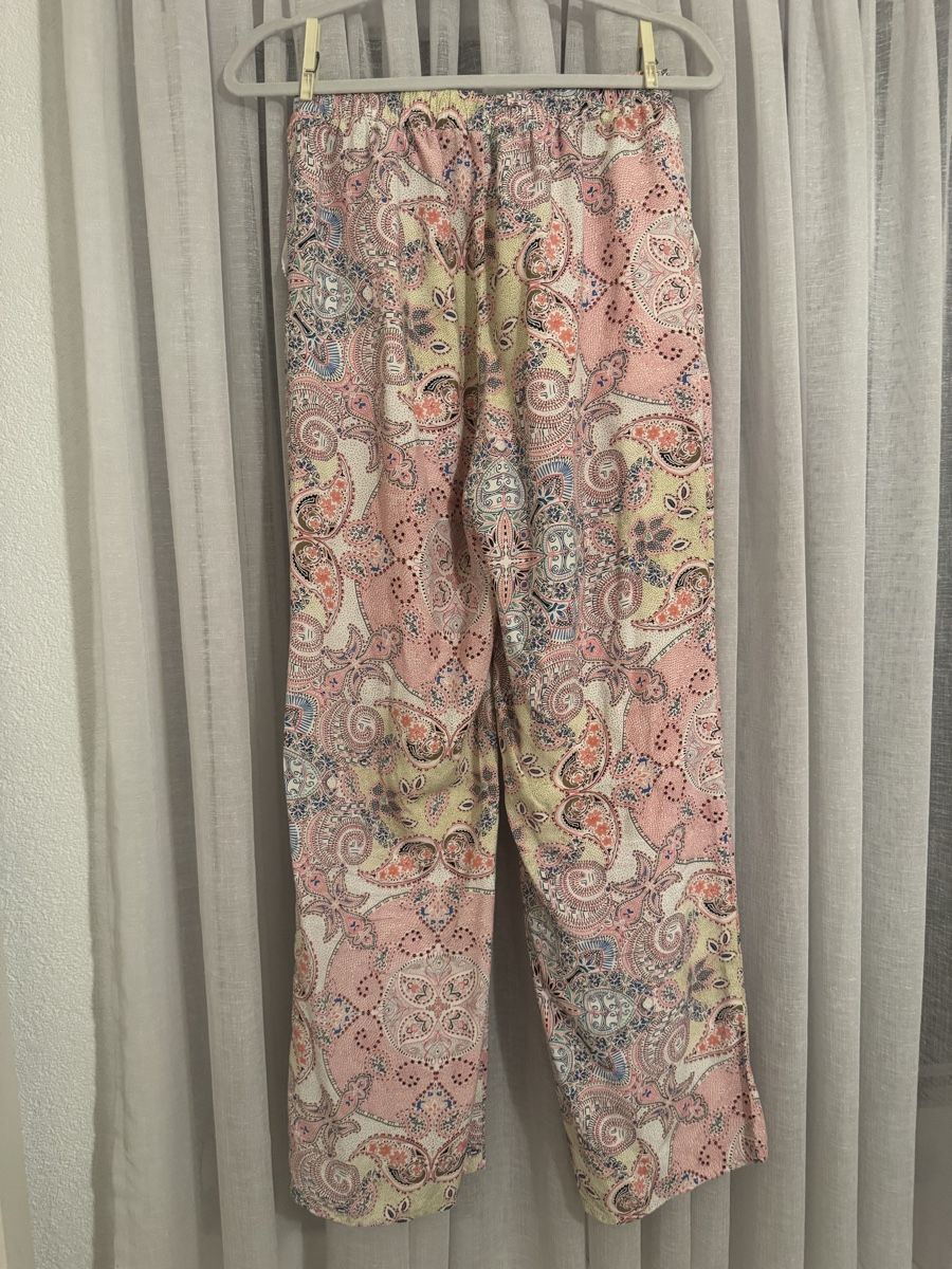 Only Pantaloni: Sommerliche ONLY Hose mit Muster, Grösse S – Usato da Neuenegg venduto da mel_5pnq 2