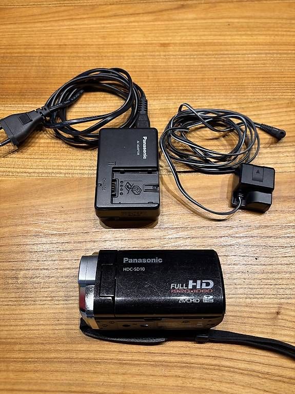 Camcorder: Panasonic HDC-SD10 – Gebraucht aus Uerikon von Mltos