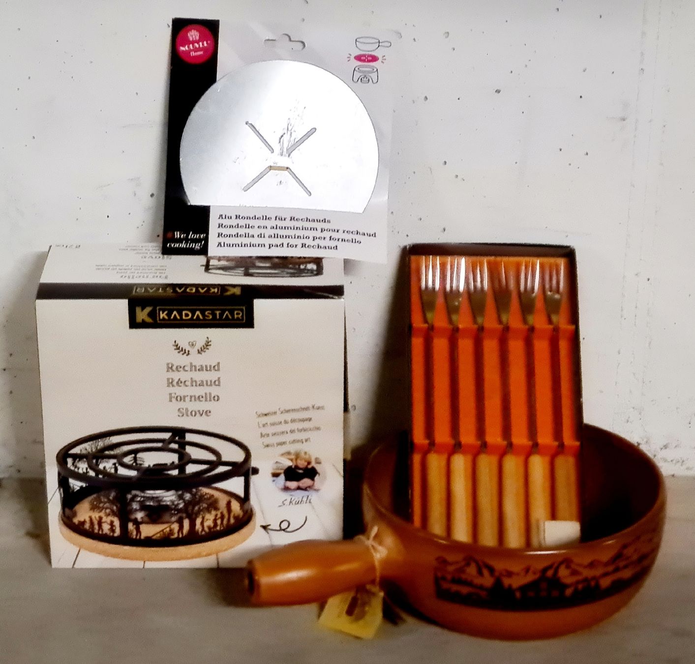 Set di piatti: Fondueset Swiss Handmade – Nuovo e nell'imballaggio originale da Bischofszell venduto da Malabi