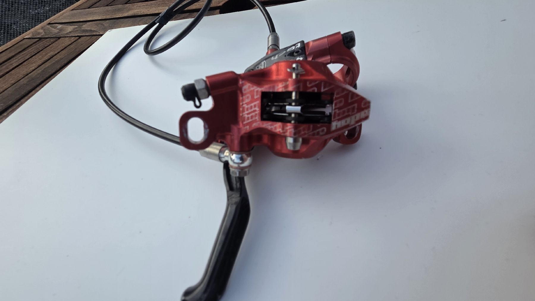 Hope Ersatzteile: Hope Tech V2 Bremsen rot  – Gebraucht aus Finsterwald LU von Roeoesli 4