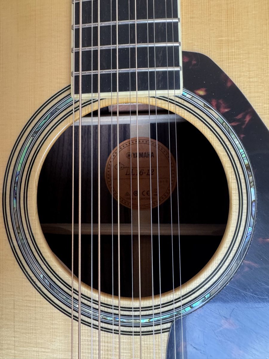 Yamaha Instruments de musique: Yamaha LL16-12 mit eingebautem pickup – Neuf (Voir description) à Belmont-sur-Lausanne par alexander12 5