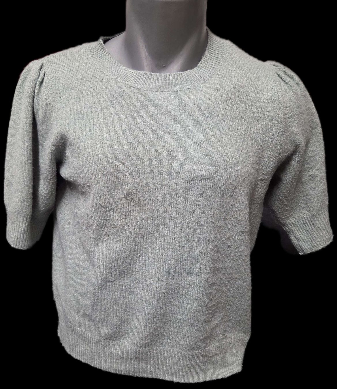Only Pulls & Sweat-shirts: Only Strickpullover mit Puffärmeln, Grösse M – D'occasion à Subingen par DENDLE20