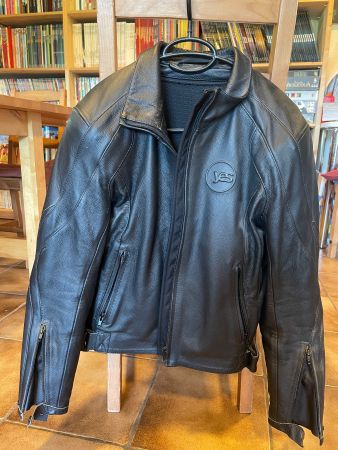 Veste, gants et botte de moto