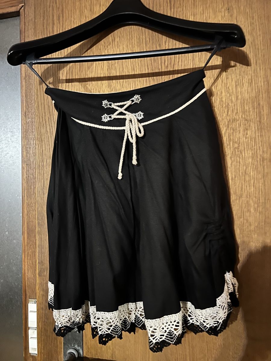 Vestiti: Wunderschönes elegantes klassisches Dirndl Set – Usato da Oerlingen venduto da Lucaphil01 1
