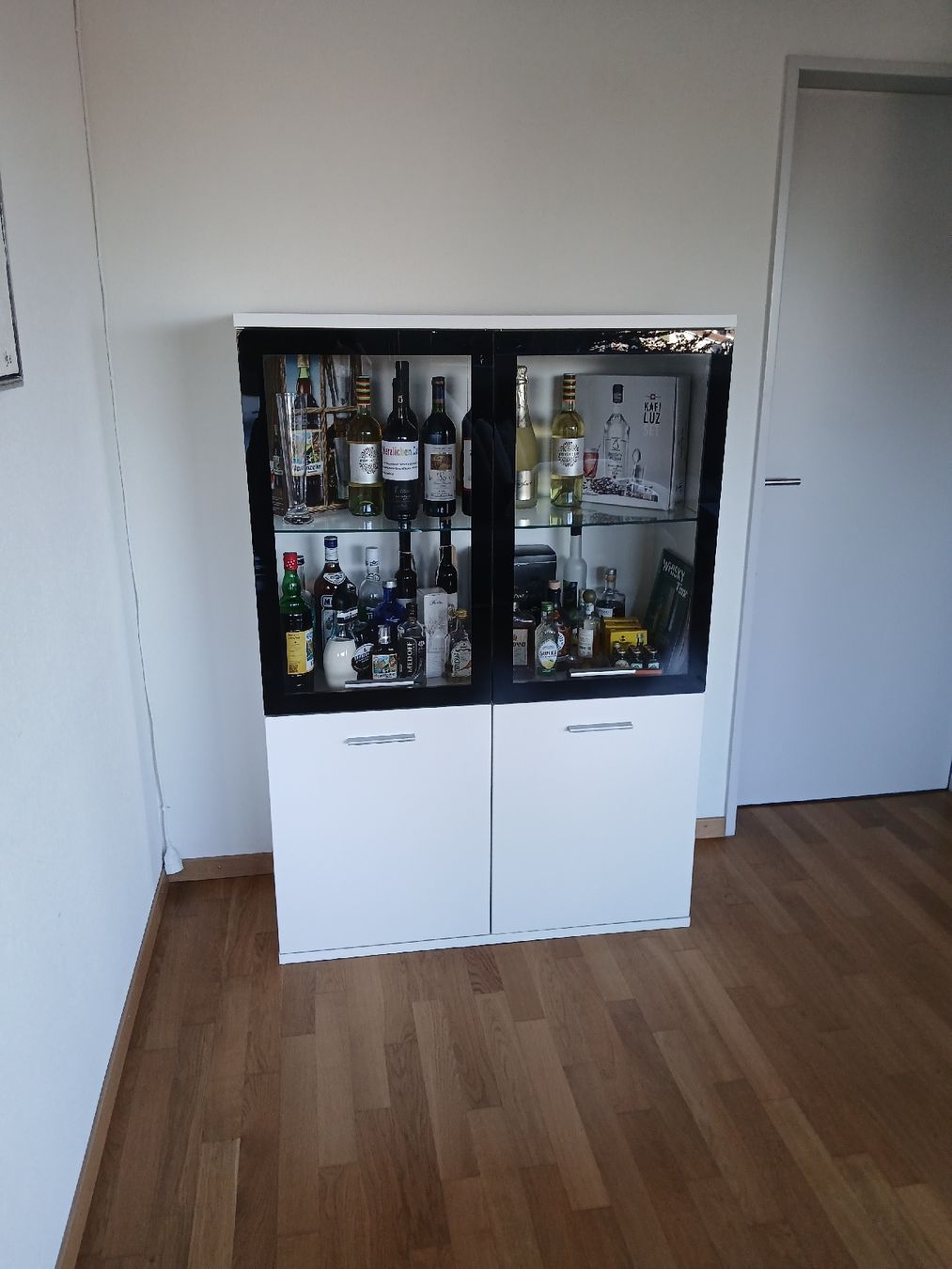 Vitrines: Schöne Vitrine – D'occasion à Hohentannen par Tosio6 1