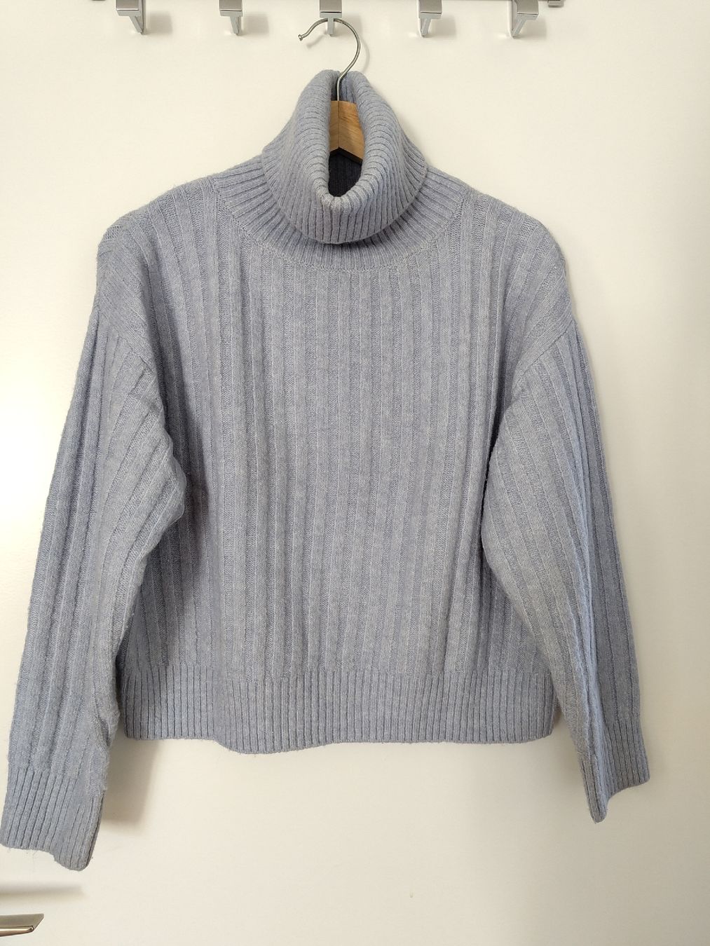 Mango Pullover & Sweatshirts: Rollkragenpullover von Mango – Gebraucht aus Wädenswil von plantmom