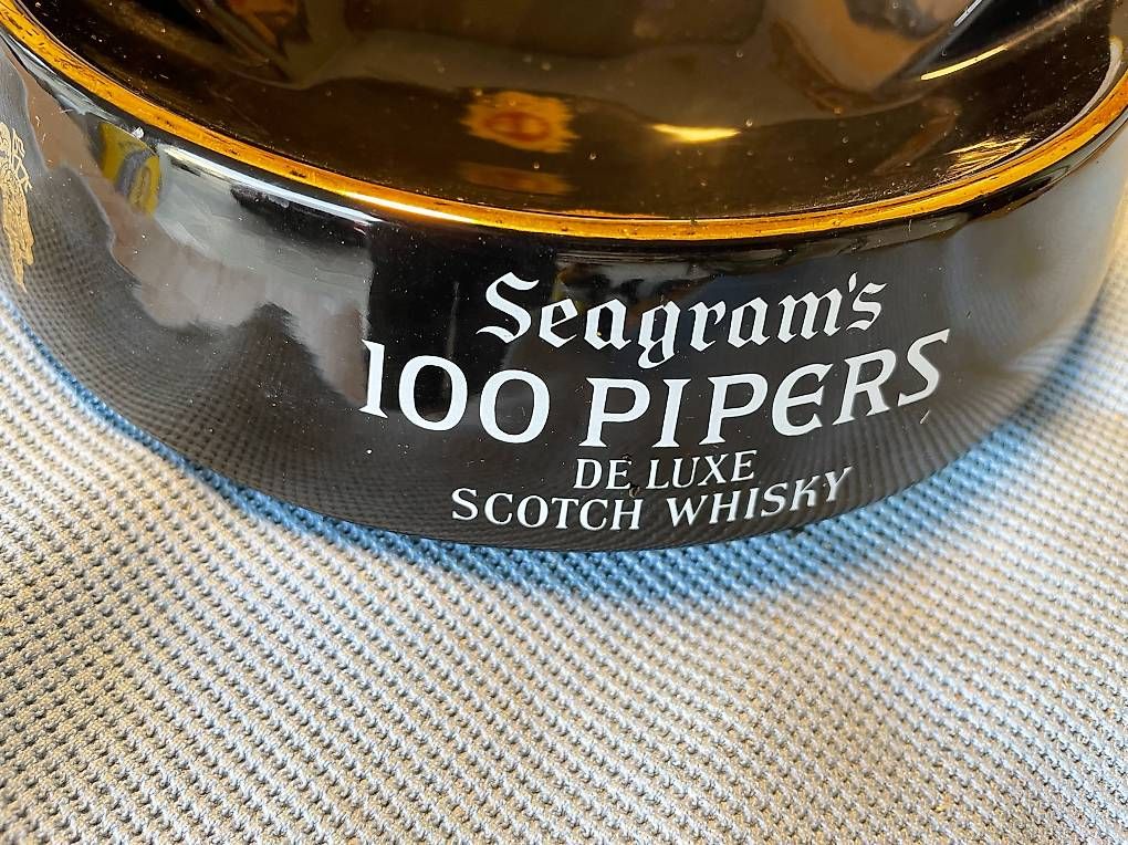 Portacenere: Aschenbecher Seagram's 100 Pipers – Usato da Ettingen venduto da Donald4107