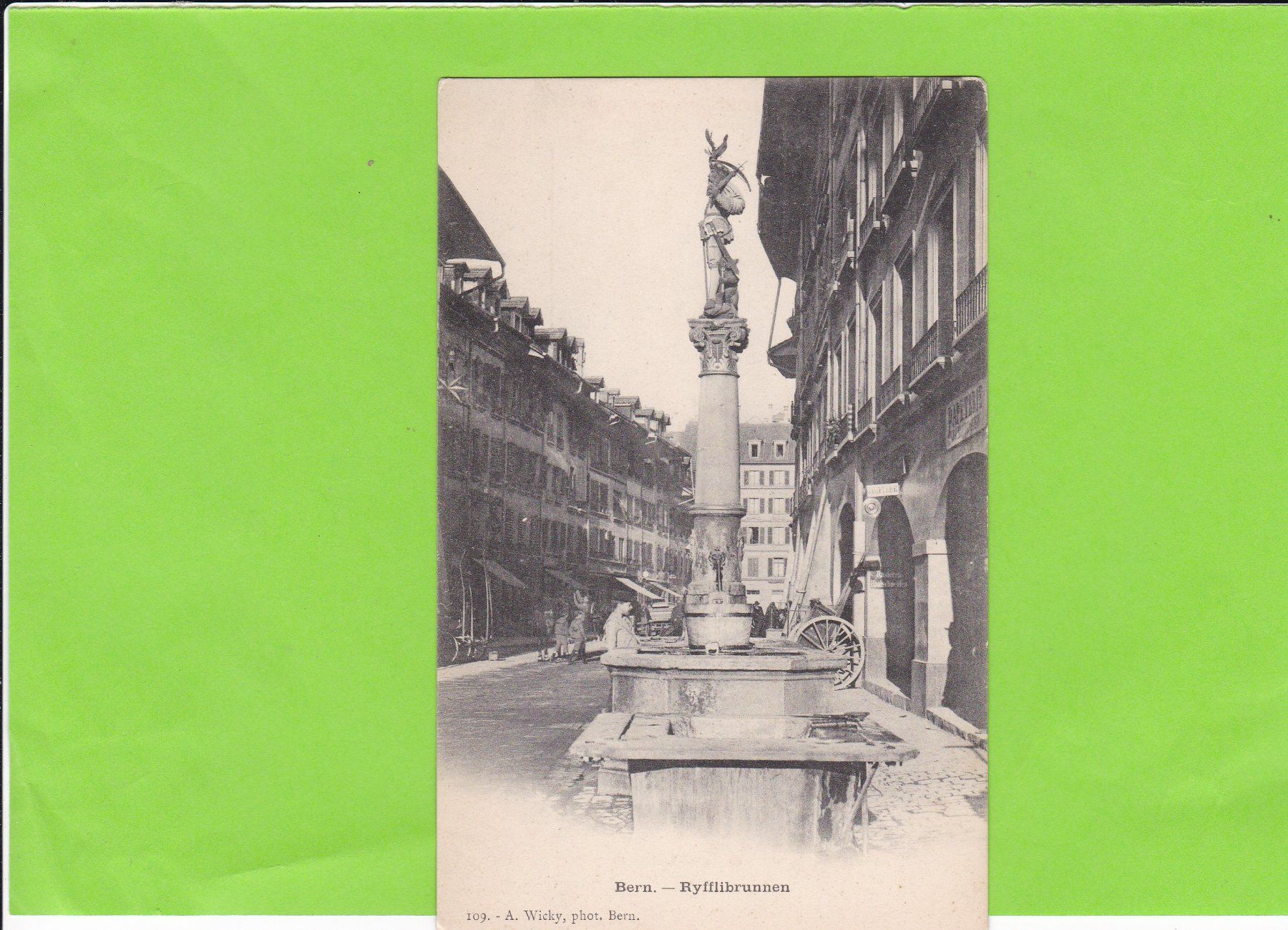 Cartoline postali: Bern-Ryfflibrunnen-belebt – Usato da St. Peterzell venduto da neckertal