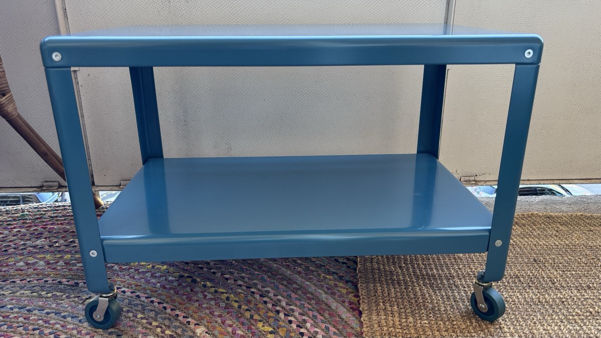 Ikea Tavoli: Beistelltischli auf Rollen  – Usato da Zürich venduto da amidala05