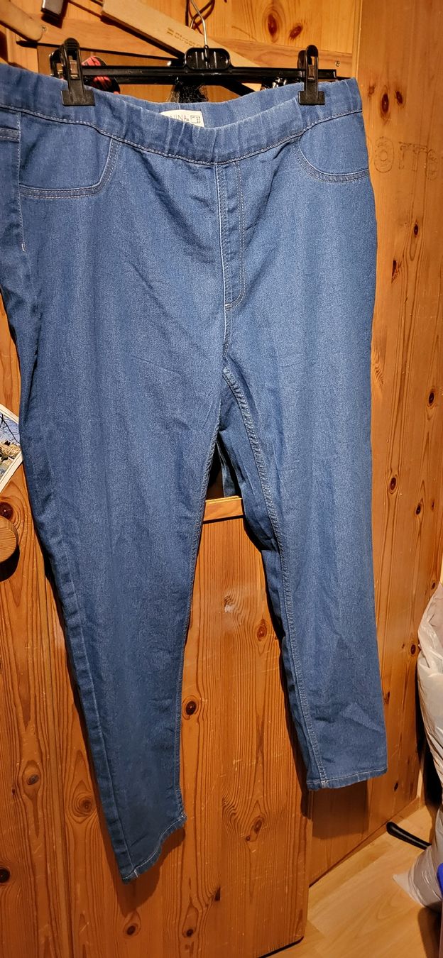 Jeans: Damen Jeggings gr. 48 stretch – Gebraucht aus Schweizersholz von fuchs06