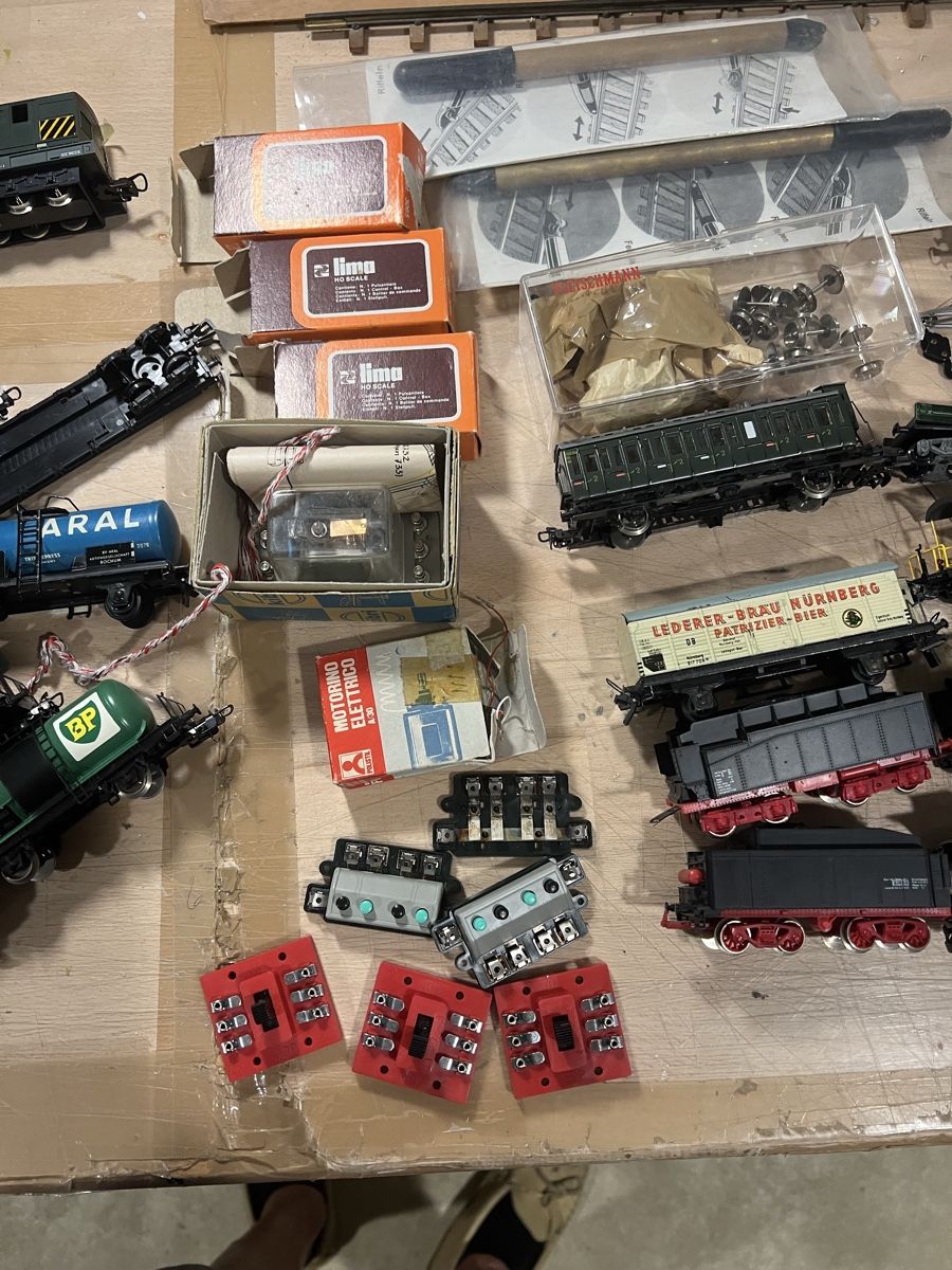 Modelleisenbahnen: Div Wagen Lima  – Gebraucht aus Dübendorf von Troggy 1