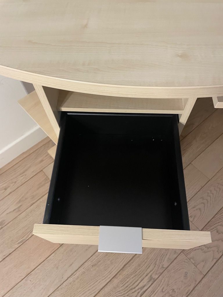 Scrivanie: Bureau d'angle – Usato da Crans VD venduto da sje_9dvd 4
