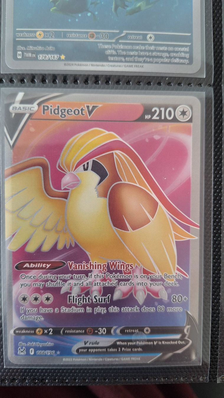 Pokémon Carte collezionabili: Pidgeot V - Full Art – Usato da Altstätten SG venduto da GGsGameshop