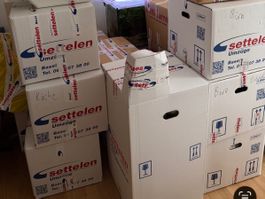 96 Umzugskartons & Verpackungsmaterial (Papier, Folie)