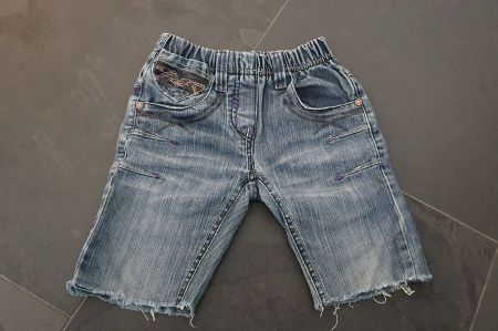 ++ kurze Hose / Jeans ++ Gr. 104 / 110 ++