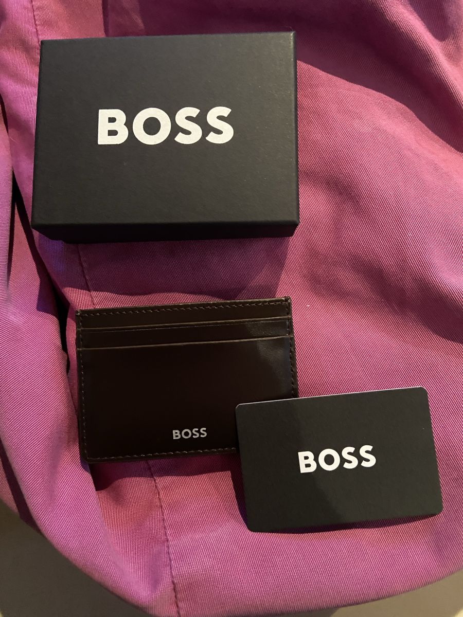 Hugo Boss Brieftaschen: Nuovo card holder Hugo Boss – Neu und originalverpackt aus Davesco-Soragno von dvf_7h6d