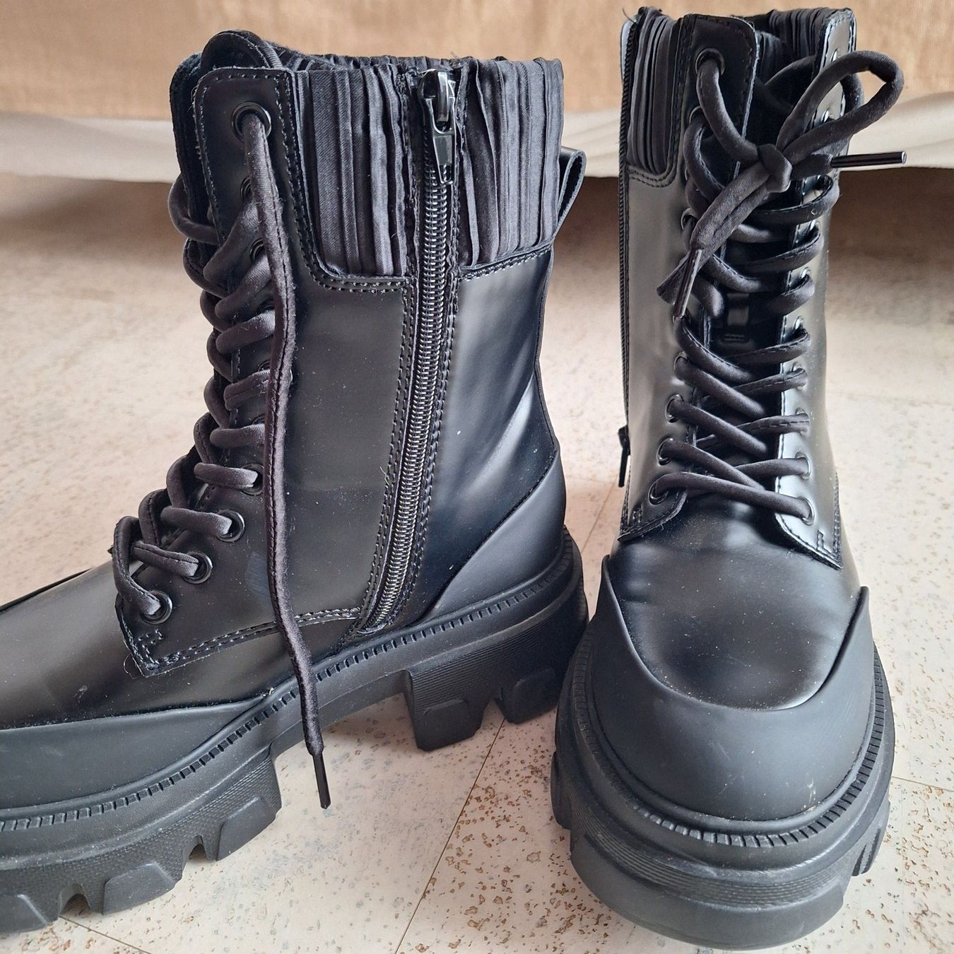 Scarpe da donna: Schwarze Boots Gr. 37 - Neu von Catwalk – Nuovo (secondo la descrizione) da Hettenschwil venduto da Schneuggi2 1