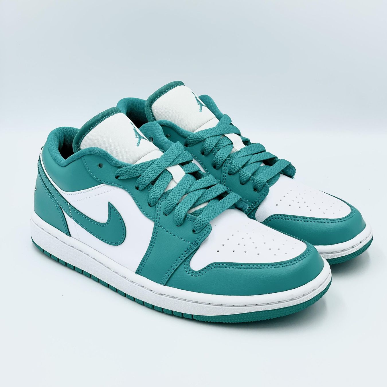 Jordan Scarpe da donna: Nike Air Jordan 1 Low Emerald EU 38.5 – Nuovo e nell'imballaggio originale da Erlinsbach venduto da sasneakers