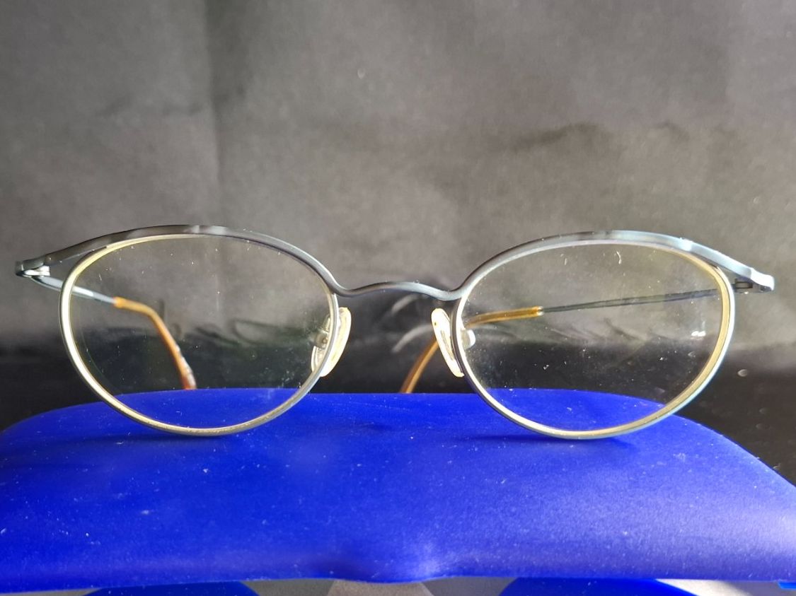 Gesichtspflege: Optische Brille - Super Titanium    / 2 – Gebraucht aus Schlieren von Alena020_0
