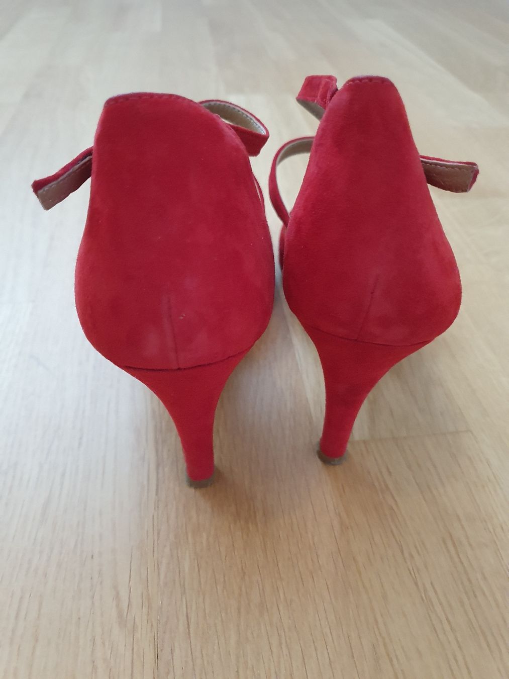 Tamaris Scarpe da donna: Schöne Leder-Sandaletten rot, Grösse 39 – Nuovo (secondo la descrizione) da Wettingen venduto da __Dom__ 3