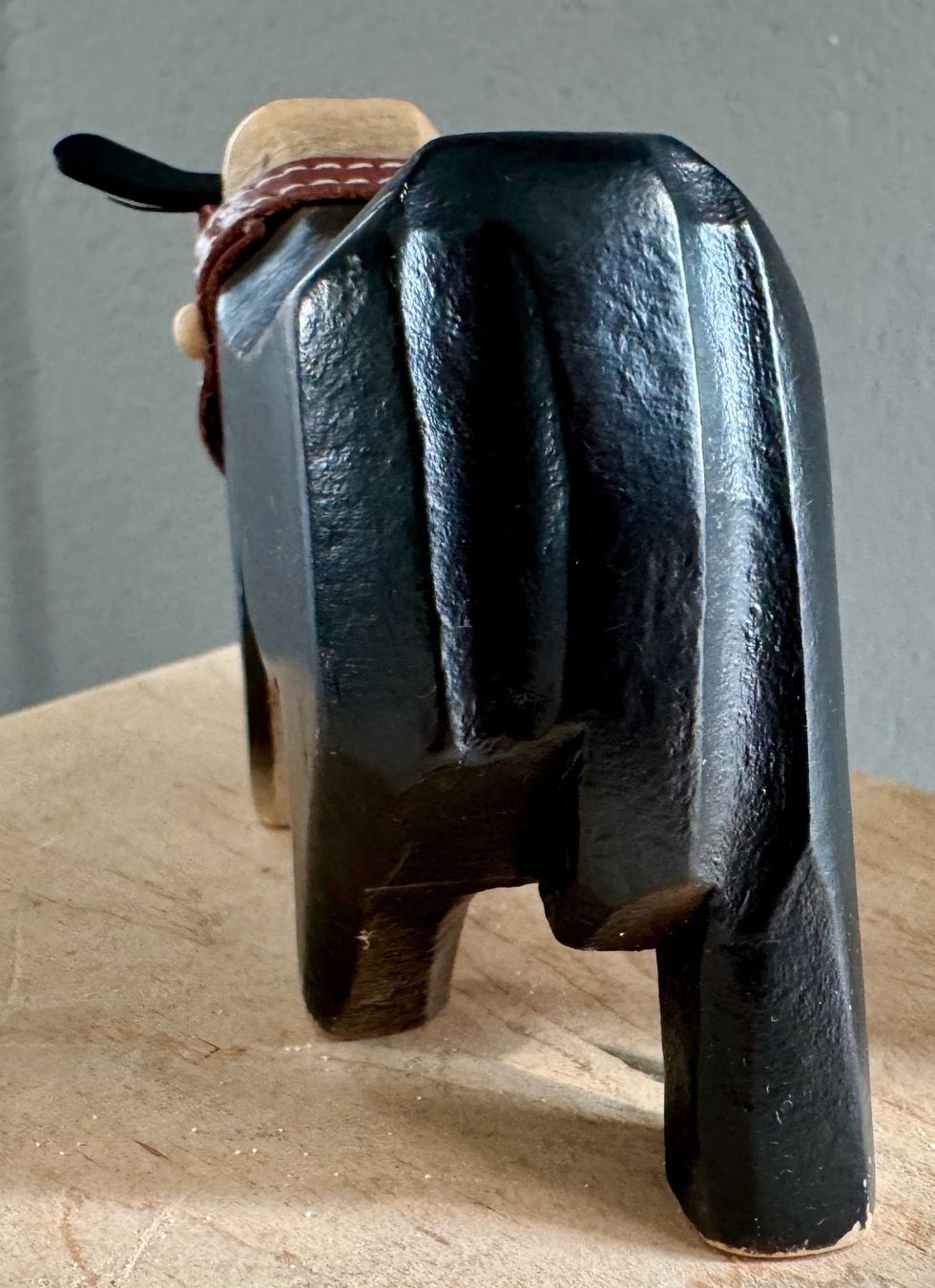 Figuren: Alte geschnitzte Holzkuh Kuh Holz – Gebraucht aus Rothrist von Luckywinner 4