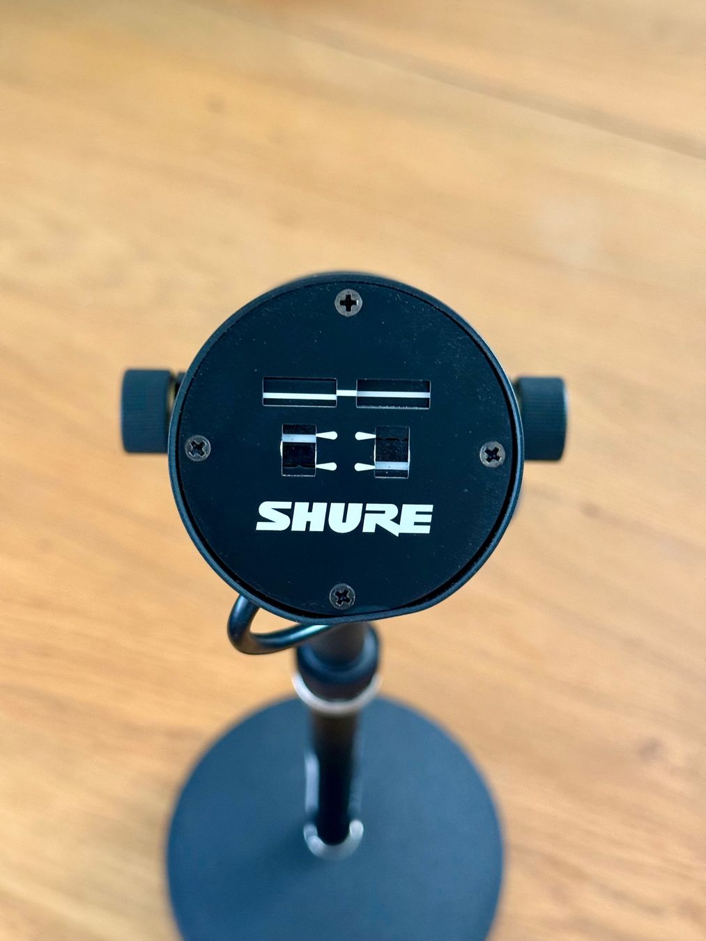 Shure Microfoni: Shure SM7B mit einfachem Ständer – Usato da Haldenstein venduto da pierre.re 2