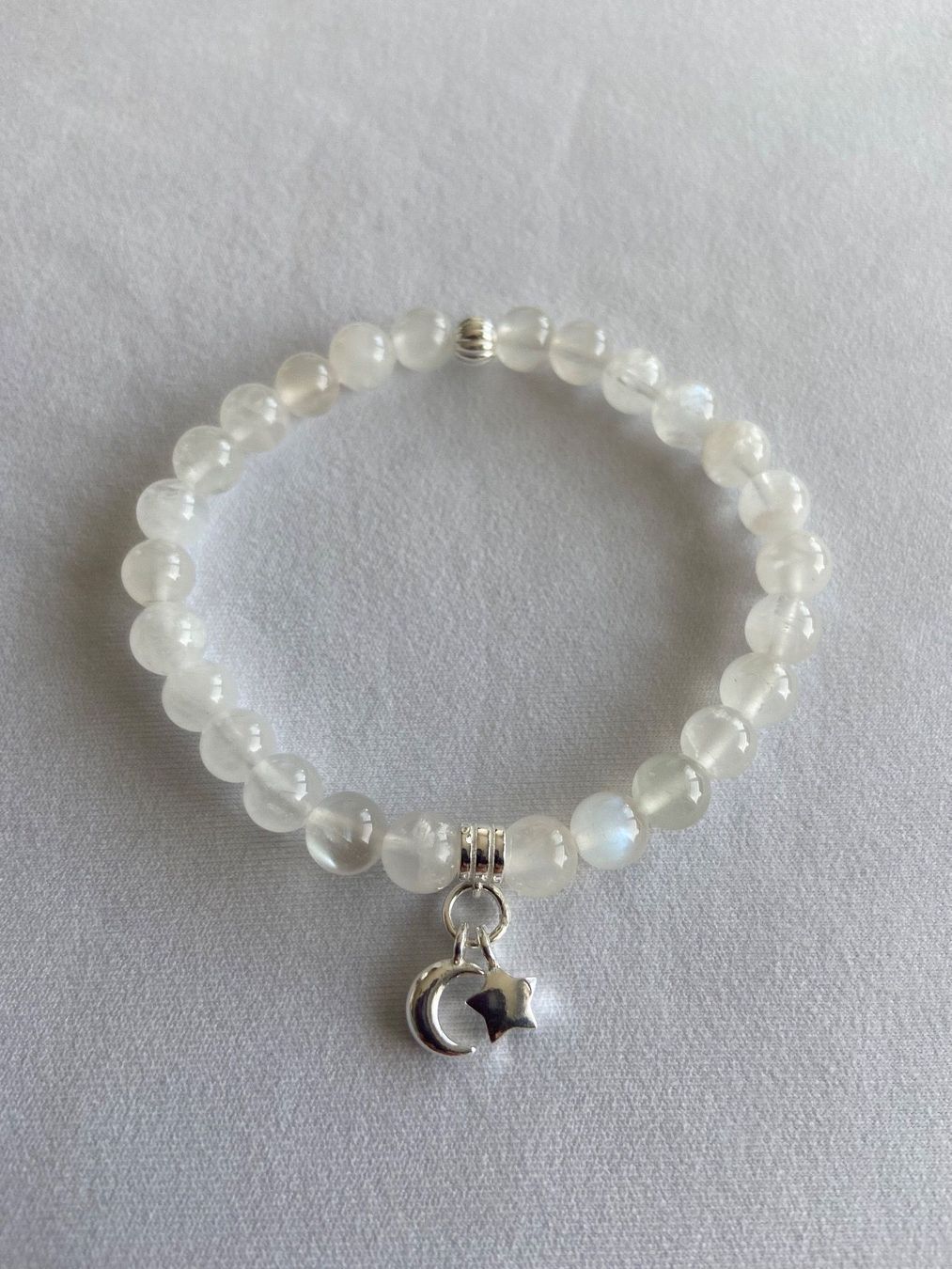 Armbänder & -reifen: Edelstein Armband Regenbogen Mondstein Flashs Silber a.Mass – Neu und originalverpackt aus Zuzwil SG von Lemliskat 1