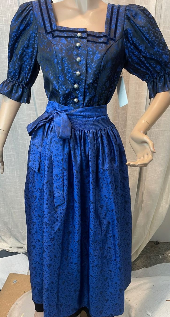 Robes: Wunderschönes Trachtenkleid Dirndl ISOLA AUSTRIA Blau GR. 36 – D'occasion à Flums par Flumsantik
