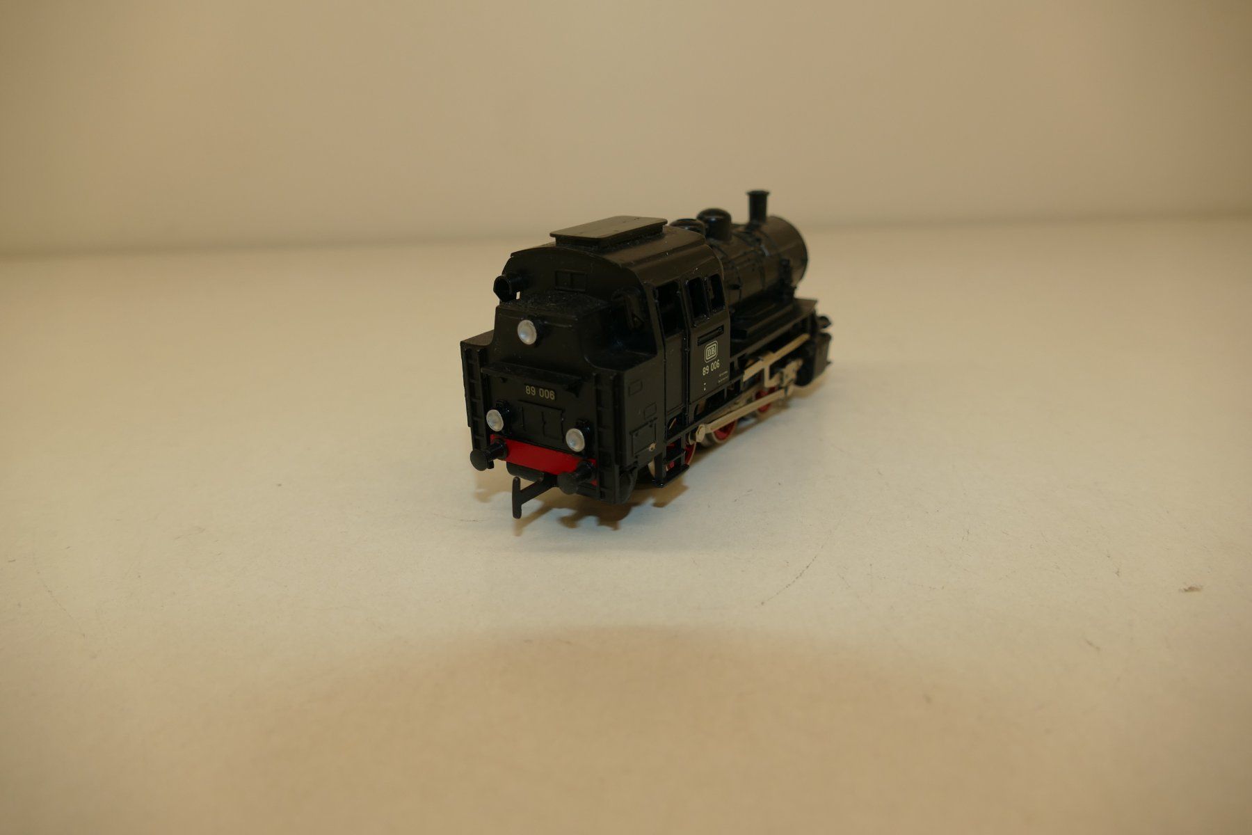Märklin Modellini di ferrovie: Märklin H0: DB Tenderdampflok BR89 – Usato da Niederhasli venduto da rail-duerst 4