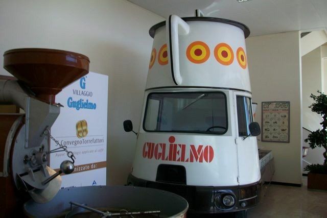 Cibi & Specialità: Caffè Guglielmo Espresso classico Bohnenkaffee 1kg – Nuovo e nell'imballaggio originale da Bioggio venduto da Swisscup 3