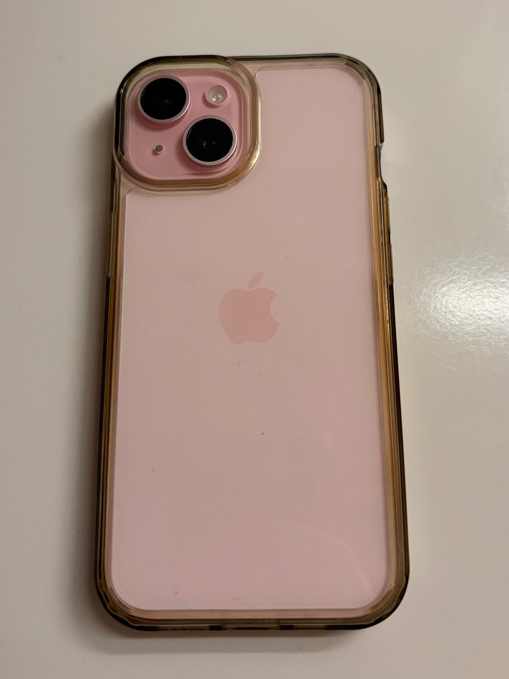 Apple Telefoni cellulari / Smartphones: iPhone 15 rosa – Usato da Jonen venduto da f_abiiiennee 1