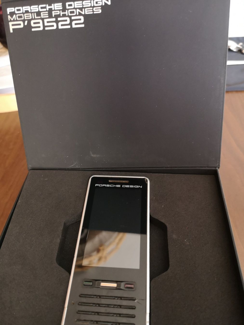 Telefoni cellulari / Smartphones: Porsche Design P 9522 Telefon – Usato da Klosters Dorf venduto da Baky61