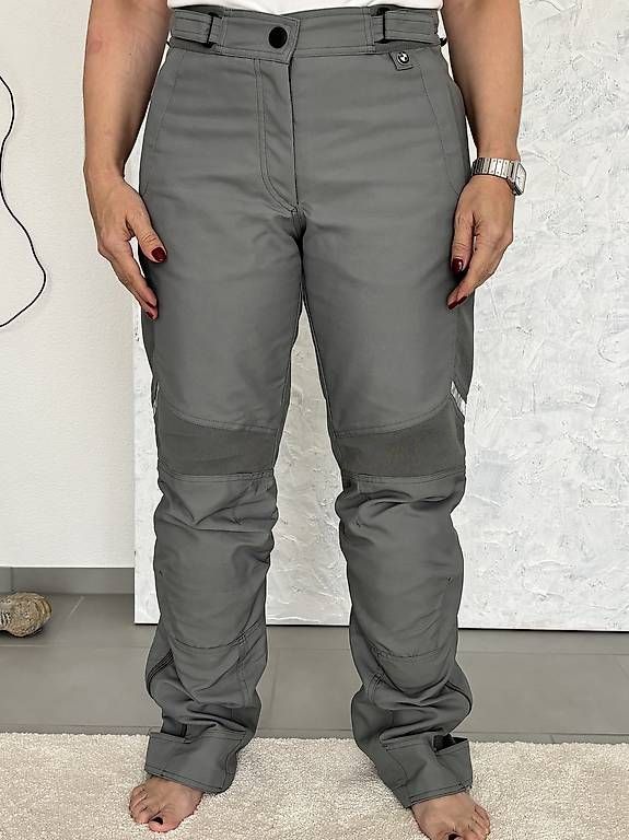 BMW Pantaloni: BMW Airflow 3 Töffhose Gr. 38 – Usato da Wünnewil venduto da april24