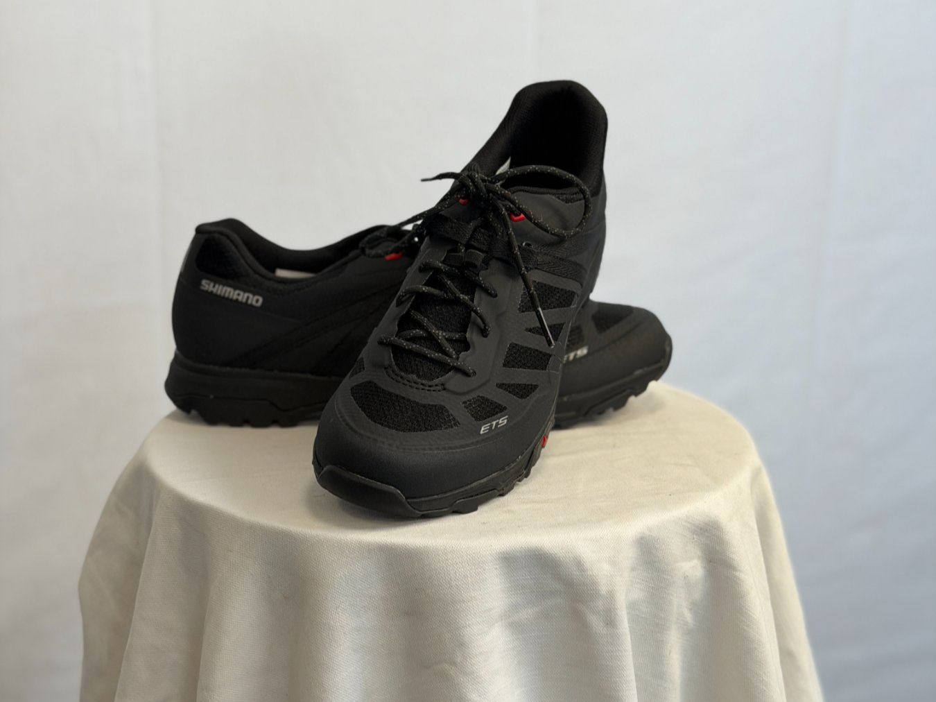 Shimano Chaussures hommes: Chaussures Shimano ET5 – Neuf avec emballage d'origine à Ecuvillens par PS_Cycles
