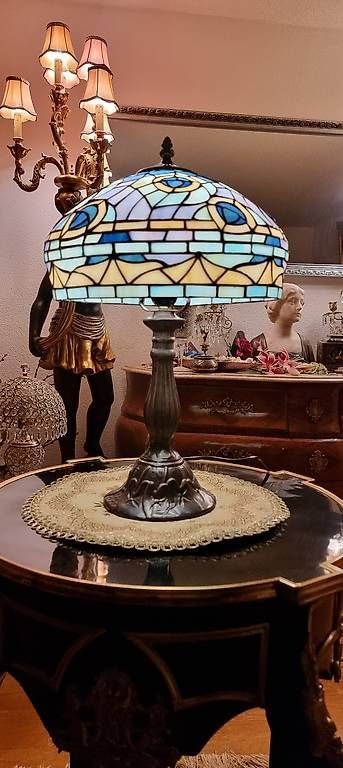 Lampade: Tiffany Lampe, schillernde Farben, Azurblau – Nuovo (secondo la descrizione) da Kaufdorf venduto da Nati-Nati 4
