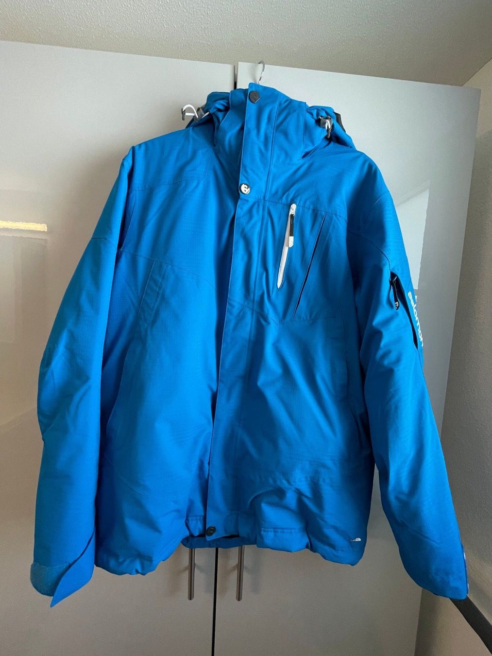 Salomon Giacche: Ski- und Snowboardjacke – Usato da Curaglia venduto da catschadur 1