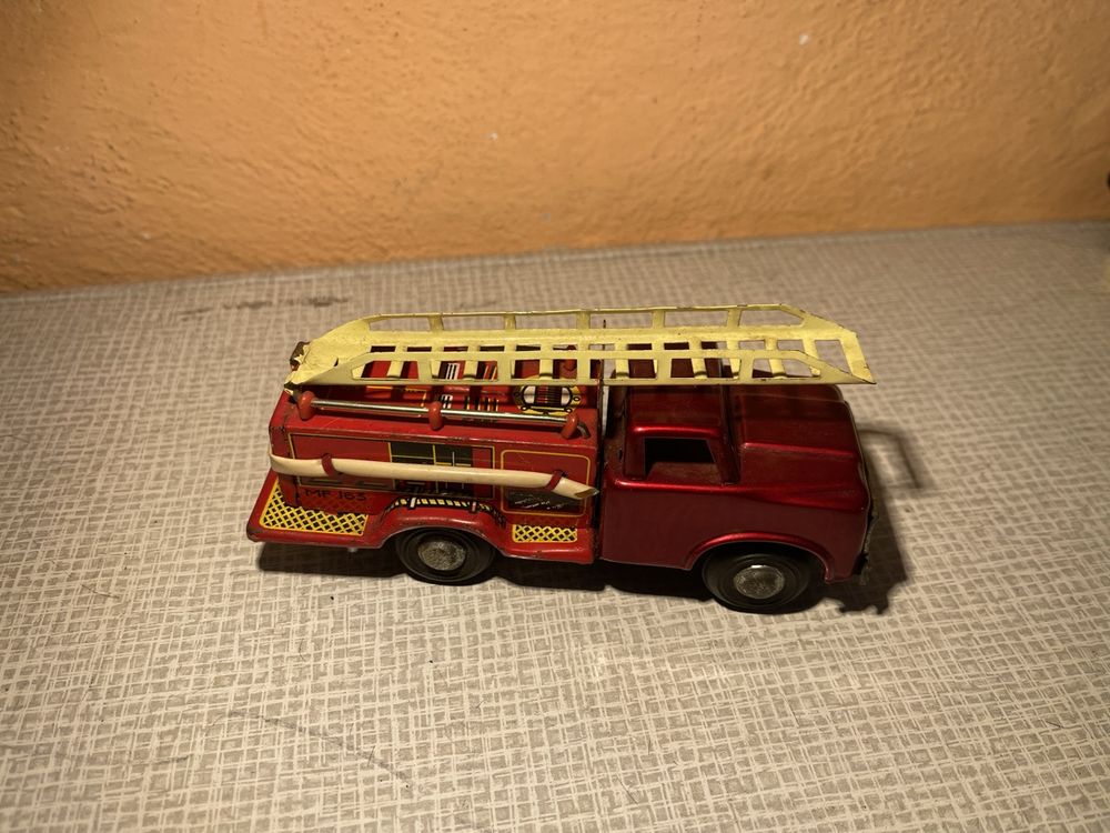 Jouets: Blechspielzeug Feuerwehrauto 16cm – D'occasion à dietikon par fernando011 2