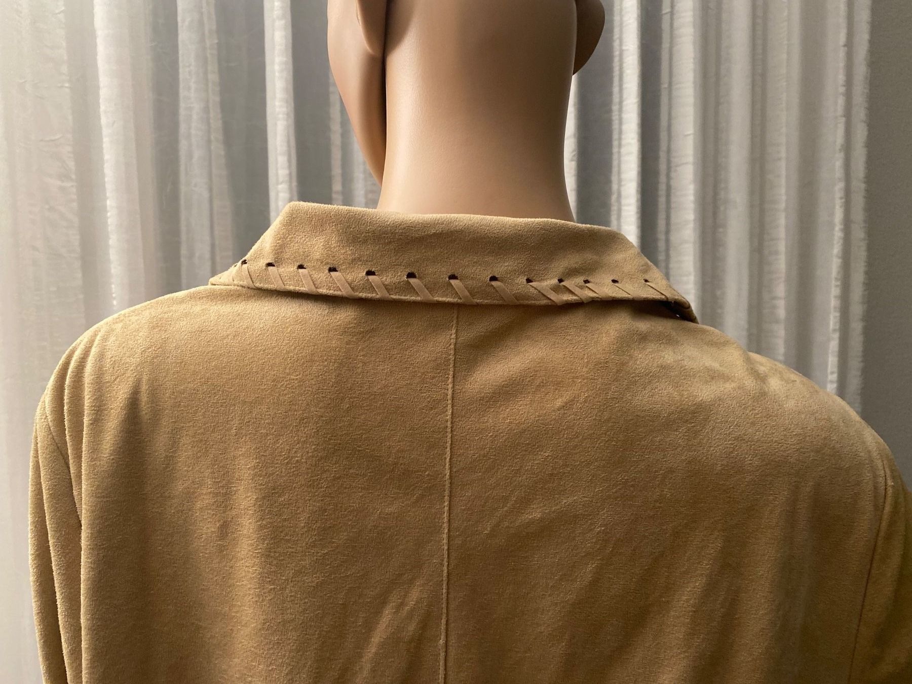 Camicette: Extravagante seltene Kunstwildleder-Bluse, beige, Gr. 46 – Usato da Winkel venduto da ferrari2022 9