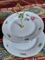 Etagere mit Blumen, Porzellan, mit zwei Niveaux