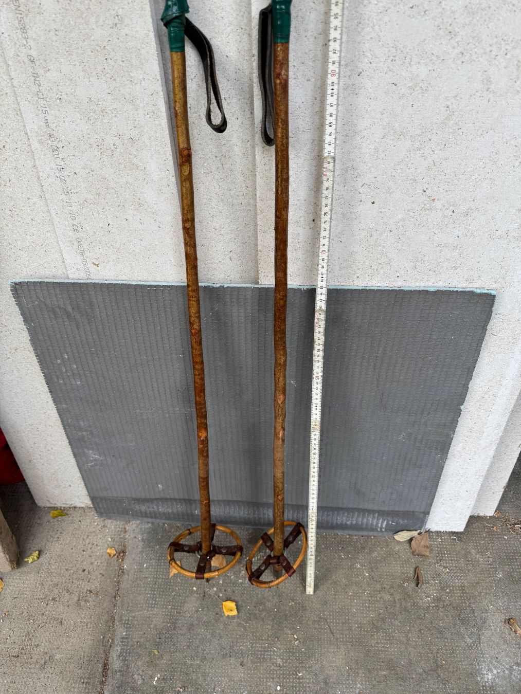 Bastoncini da sci: Bâtons de ski vintage – Usato da Vevey venduto da cburgle