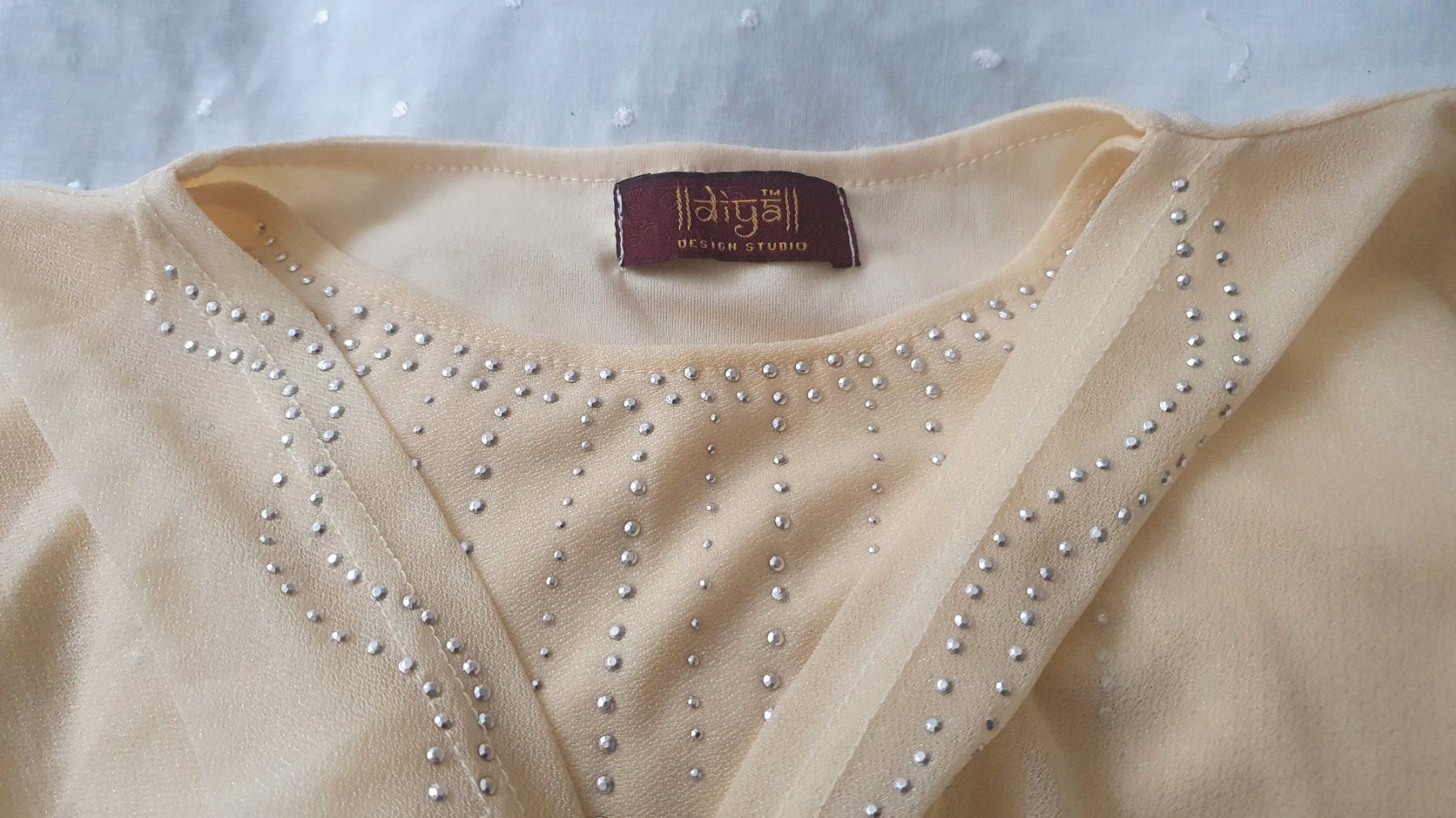 Camicette, T-shirt & Top: Bluze/ Top Gr 140-146 – Usato da Pfaffhausen venduto da mai2002 2