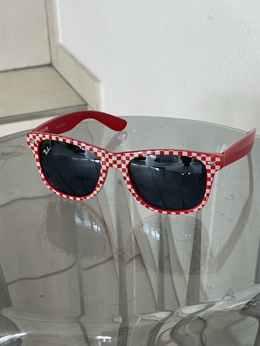 Ray-Ban Occhiali & Lenti: Ray-Ban Wayfarer Sunglasses – Usato da Richterswil venduto da Prangins9 1