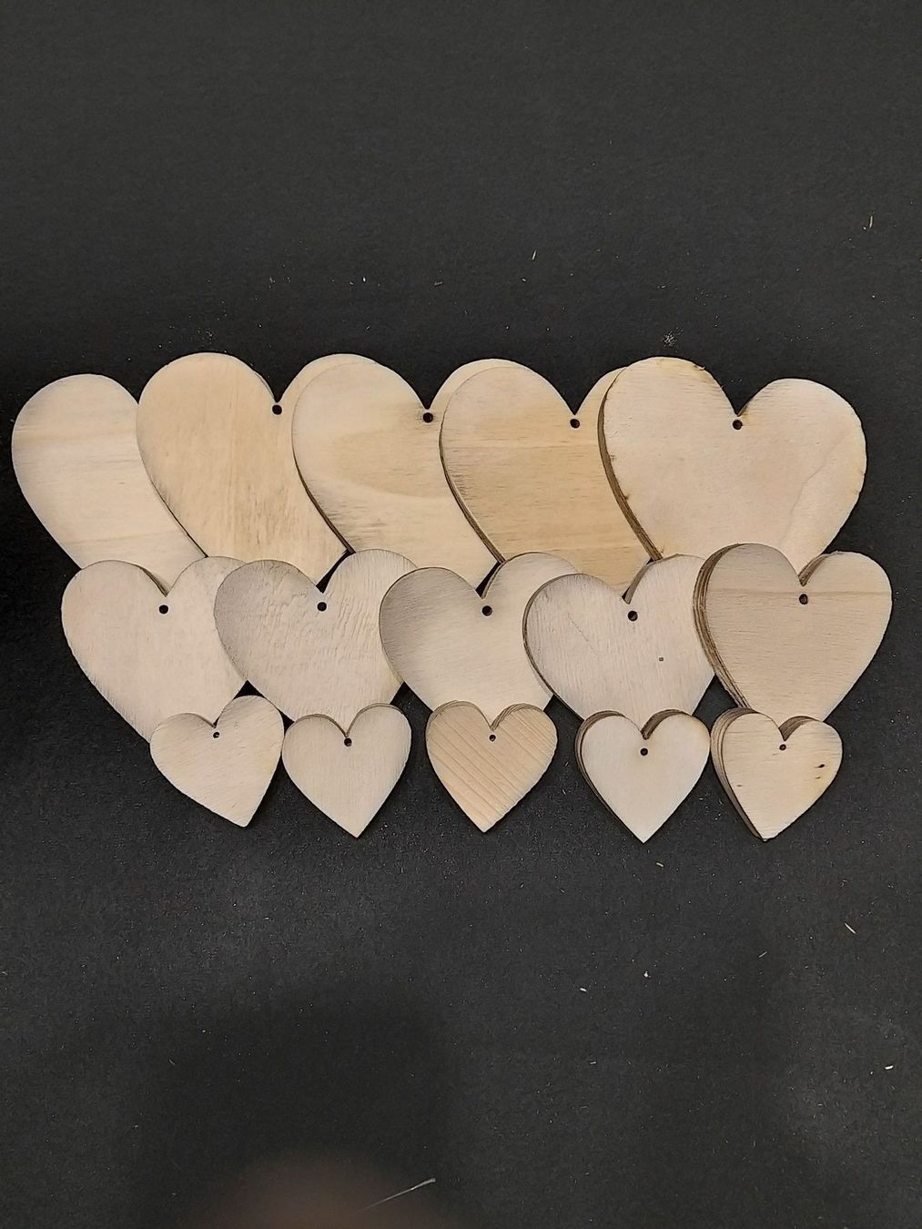Holzartikel: Holz Deko Herzen Set 15-teilig – Neu (gemäss Beschreibung) aus Widnau von Crewo