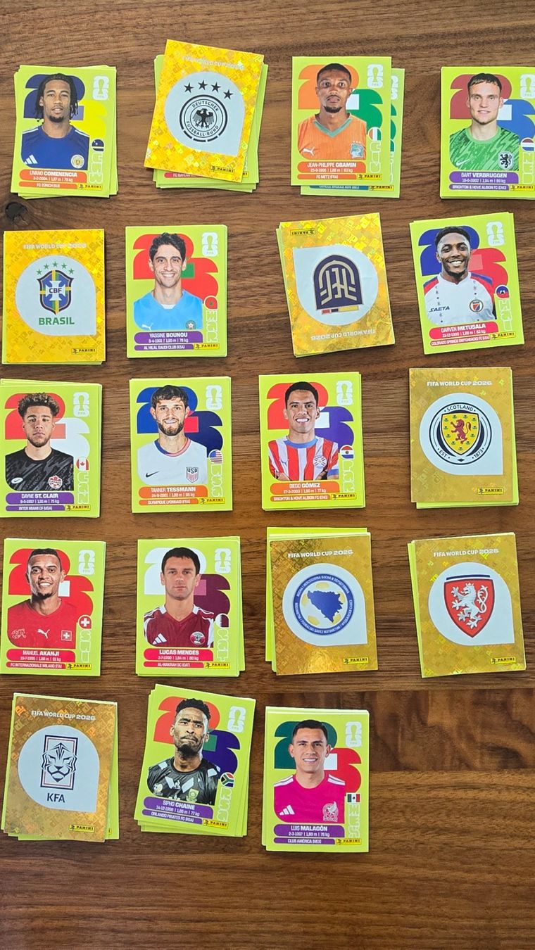 Panini Cartes à collectionner: Vers. Panini Sticker 2026 – Neuf (Voir description) à Aesch ZH par Strandhaus 2