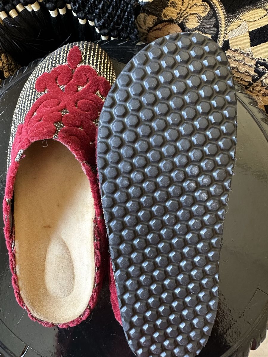 Damenschuhe: Schuhe/ Halbschuhe/ Hausschuhe Handgefertigt – Neu und originalverpackt aus Opfikon von Zentou 4