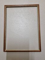 Holzbilderrahmen mit Goldrand ohne Glas